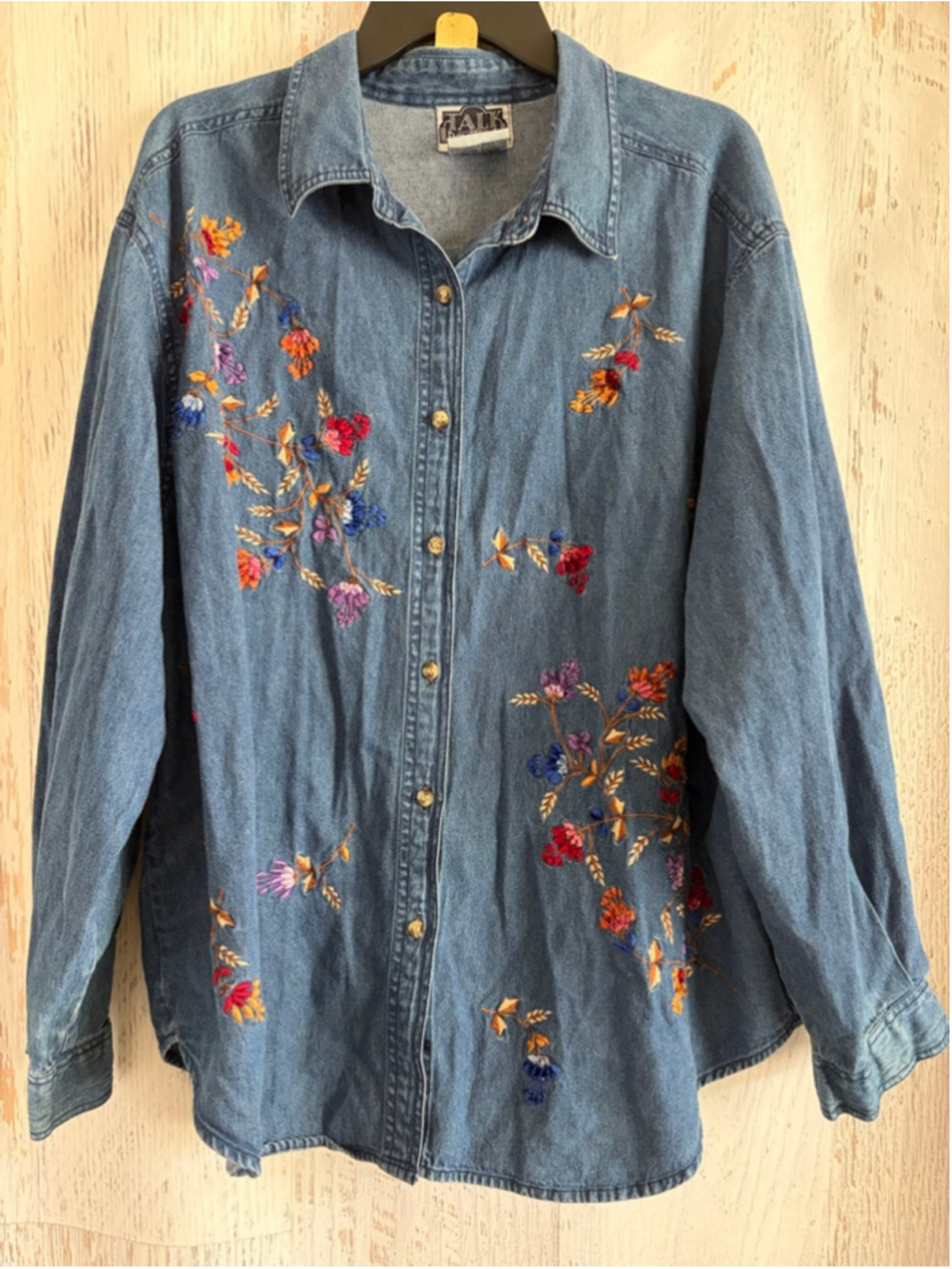 Women's VNTG TALK AMERICA SPORTSWEAR Blue Embroidered Denim Button Down Shirt 24
